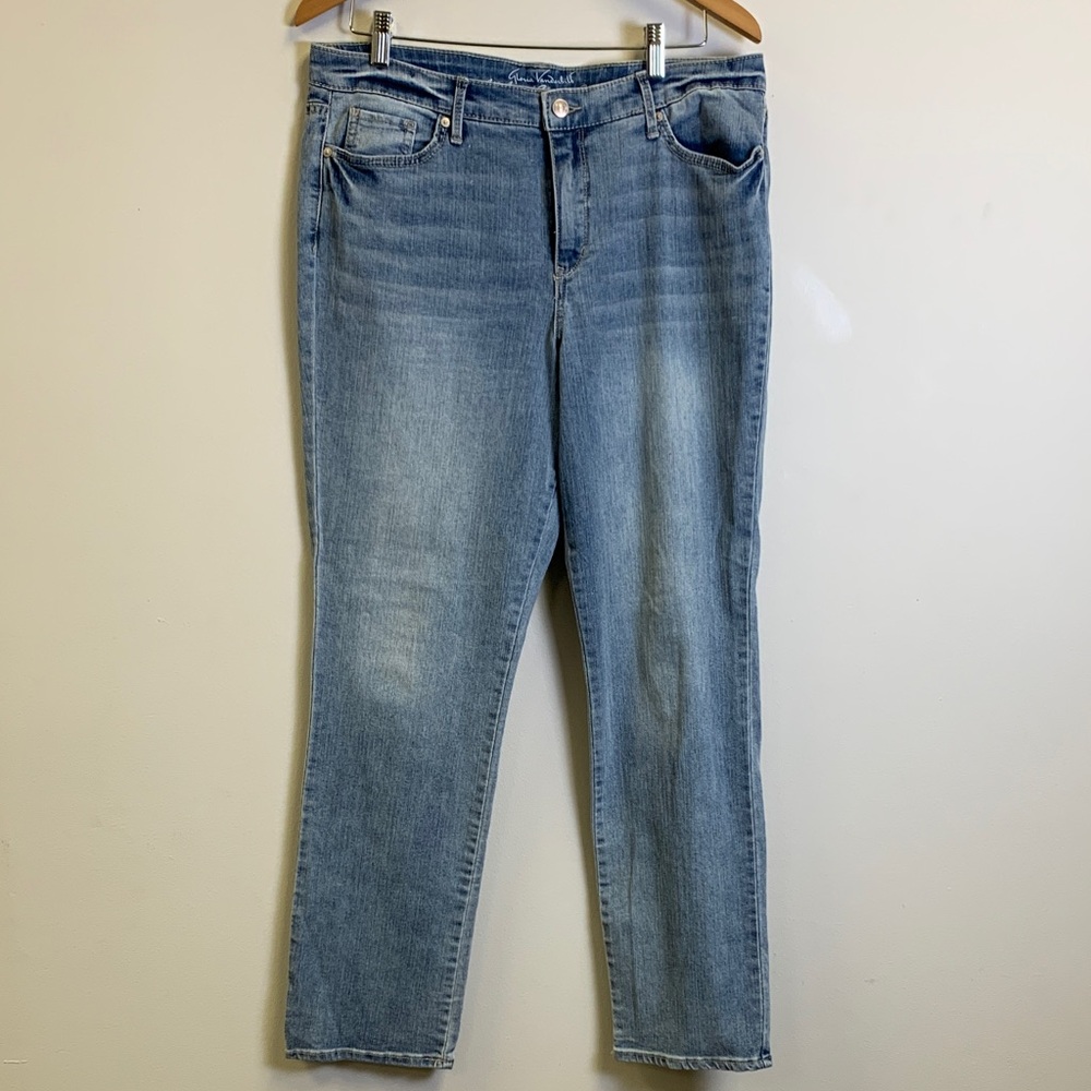 Gloria Vanderbilt Light Blue Straight Leg Jeans